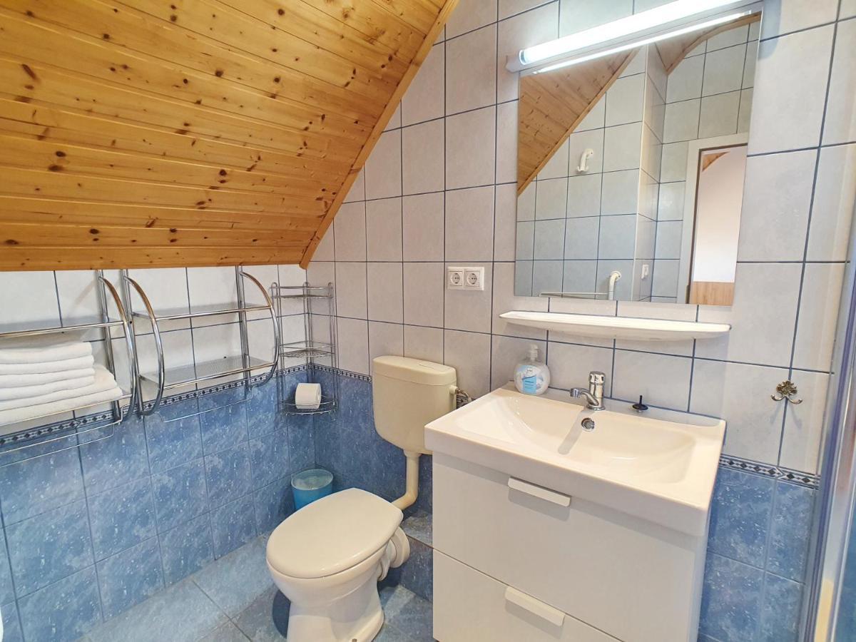 פוניארצוושהג' Krisztian Apartmanhaz מראה חיצוני תמונה