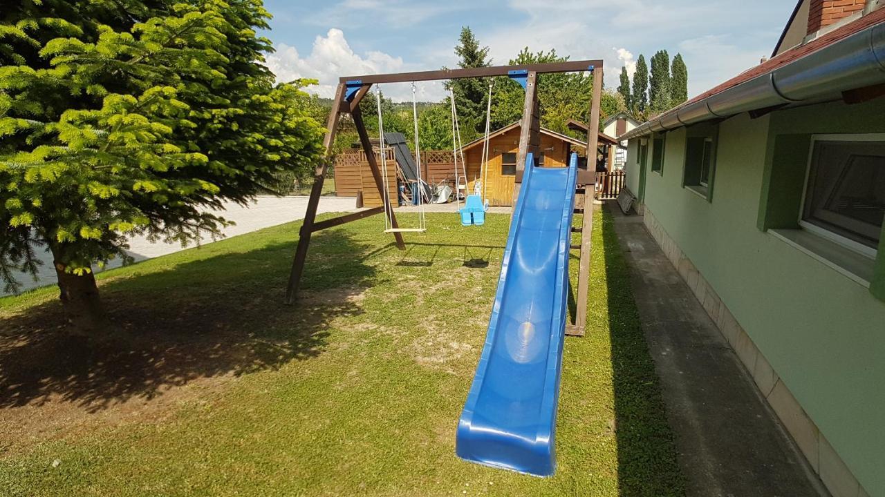 פוניארצוושהג' Krisztian Apartmanhaz מראה חיצוני תמונה